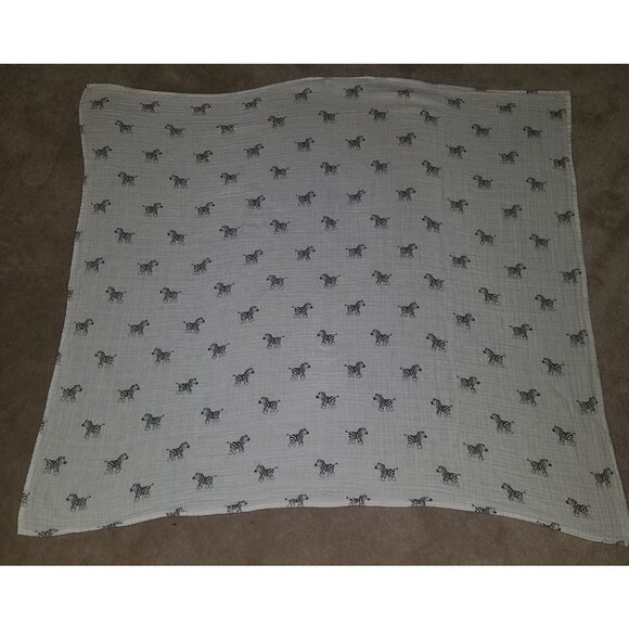Amazing Baby Zebra Muslin Swaddle Blanket 100% Cotton White Gray 40x44 - Picture 5 of 7